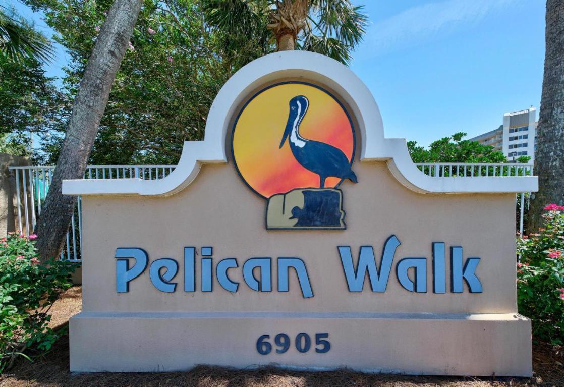 Pelican Walk 611